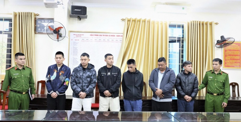 Xoc dia,  Nhan dip nghi le anh 1