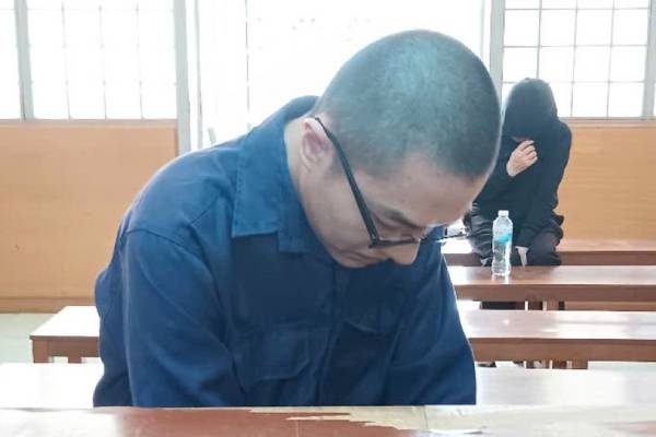 Lanh 10 nam tu vi trom hang hieu tien ty trong trung tam thuong mai hinh anh