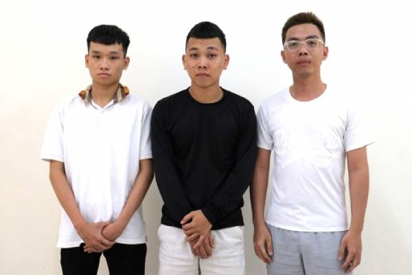 Dung app tinh yeu danh gia phim, chiem doat hon 5 ty dong qua mang hinh anh