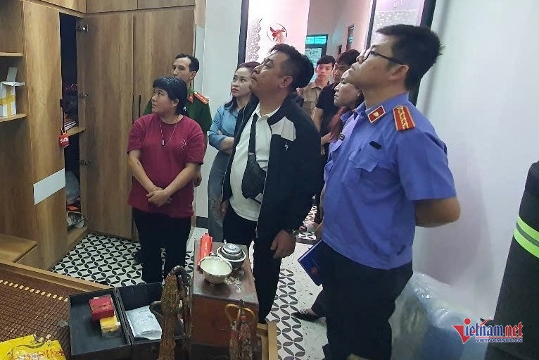 Cap vo chong,  Lua dao,  Hon 80 ty dong anh 2