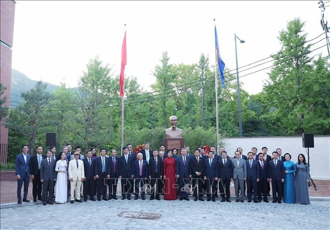 Tong bi thu To Lam anh 7