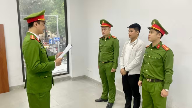 Khoi to,  14 doi tuong,  vu tranh chap,  vi tri do oto anh 2