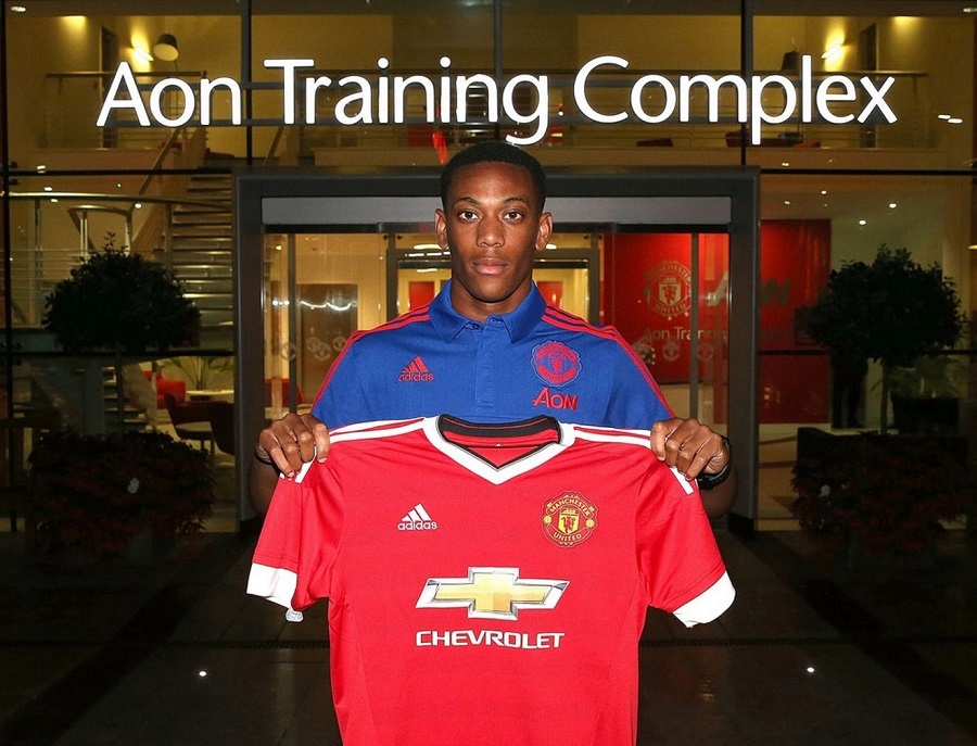 10 vu chuyen nhuong dat gia nhat lich su Man Utd anh 7