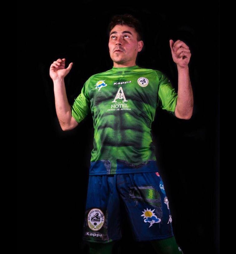 mẫu áo đấu theo phong cách siêu anh hùng ảnh 1 mau ao dau theo phong cach sieu anh hung anh 1