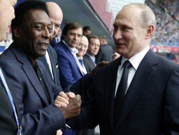 Tong thong Putin dan dau dan khach VIP o buoi le khai mac Confed Cup hinh anh