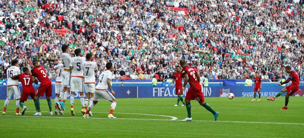 Ronaldo toa sang bat chap bao scandal anh 3