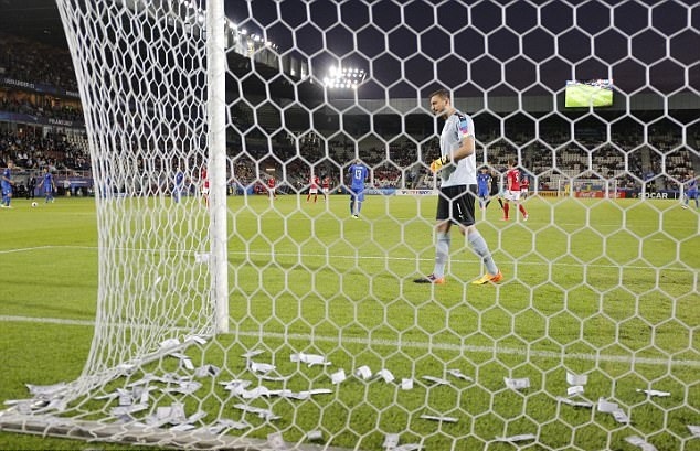 Donnarumma xứng đáng được tôn trọng ảnh 2 Donnarumma xung dang duoc ton trong anh 2