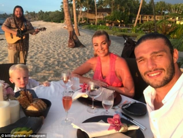 Depay deo day chuyen MU anh 4