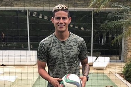 Ronaldo che kieu toc moi cua James Rodriguez hinh anh