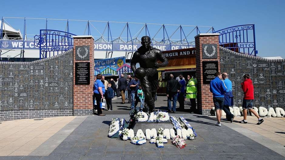 Ronaldo,  Messi va ky luc chua the pha anh 13