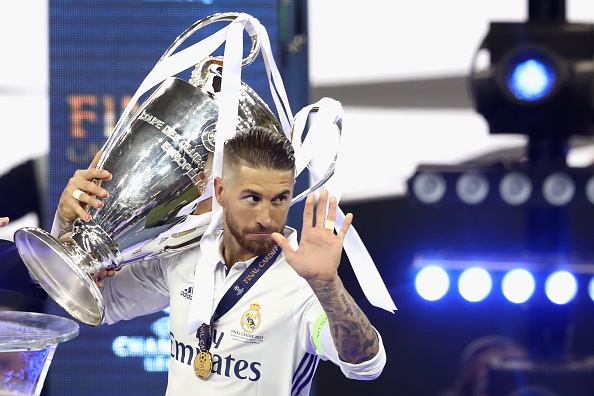 đội hình tiêu biểu năm của game FIFA ảnh 2 doi hinh tieu bieu nam cua game FIFA anh 2