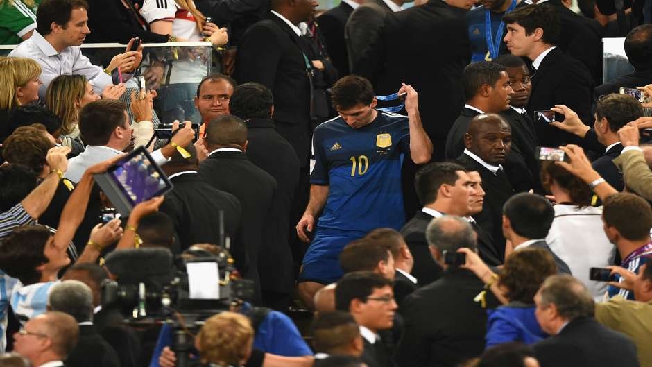 khoanh khac dang nho trong su nghiep Messi anh 12