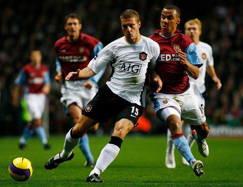 10 mẫu áo sân khách đẹp nhất của MU ảnh 6 10 mau ao san khach dep nhat cua MU anh 6