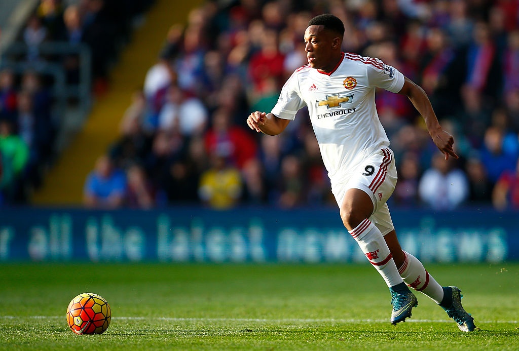 10 mẫu áo sân khách đẹp nhất của MU ảnh 7 10 mau ao san khach dep nhat cua MU anh 7