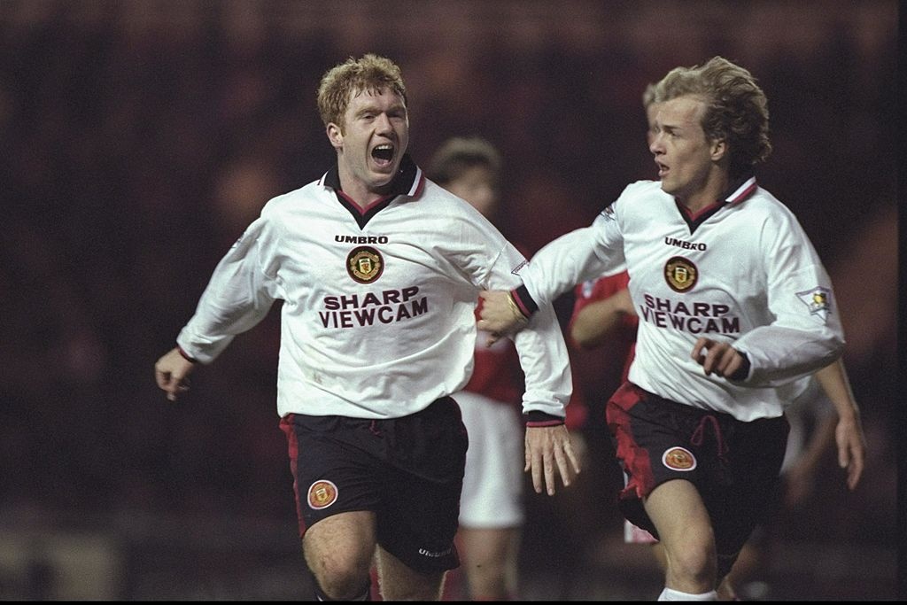 10 mẫu áo sân khách đẹp nhất của MU ảnh 9 10 mau ao san khach dep nhat cua MU anh 9