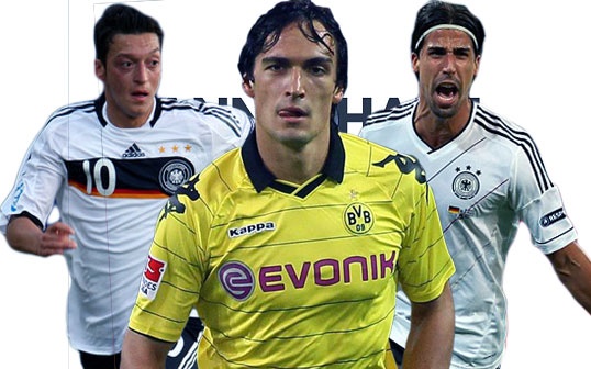 So phan trai nguoc cua the he U21 Duc dang quang Euro 2009 hinh anh