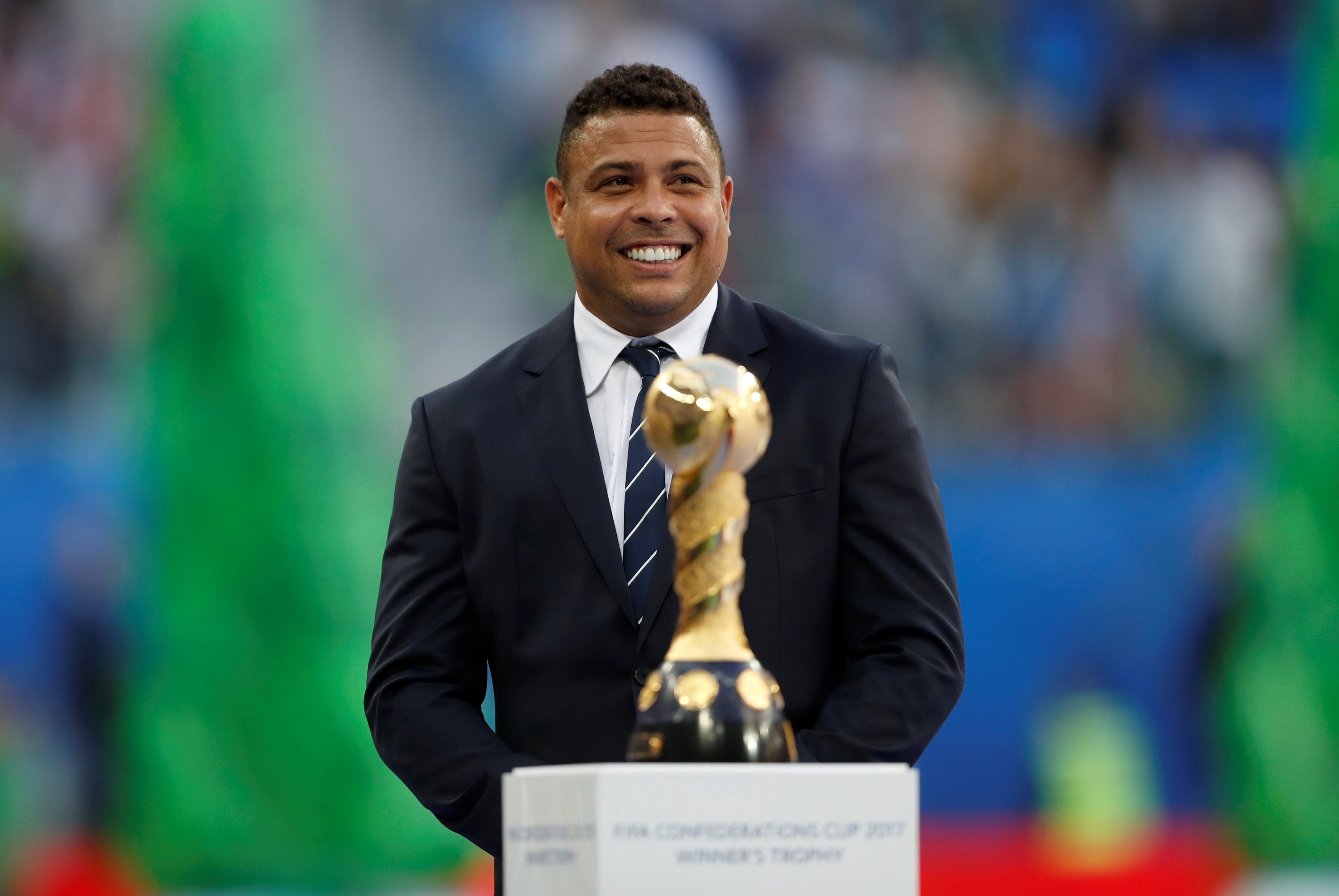 Ro béo rạng rỡ trong buổi lễ bế mạc Confeds Cup ảnh 1 Ro beo rang ro trong buoi le be mac Confeds Cup anh 1