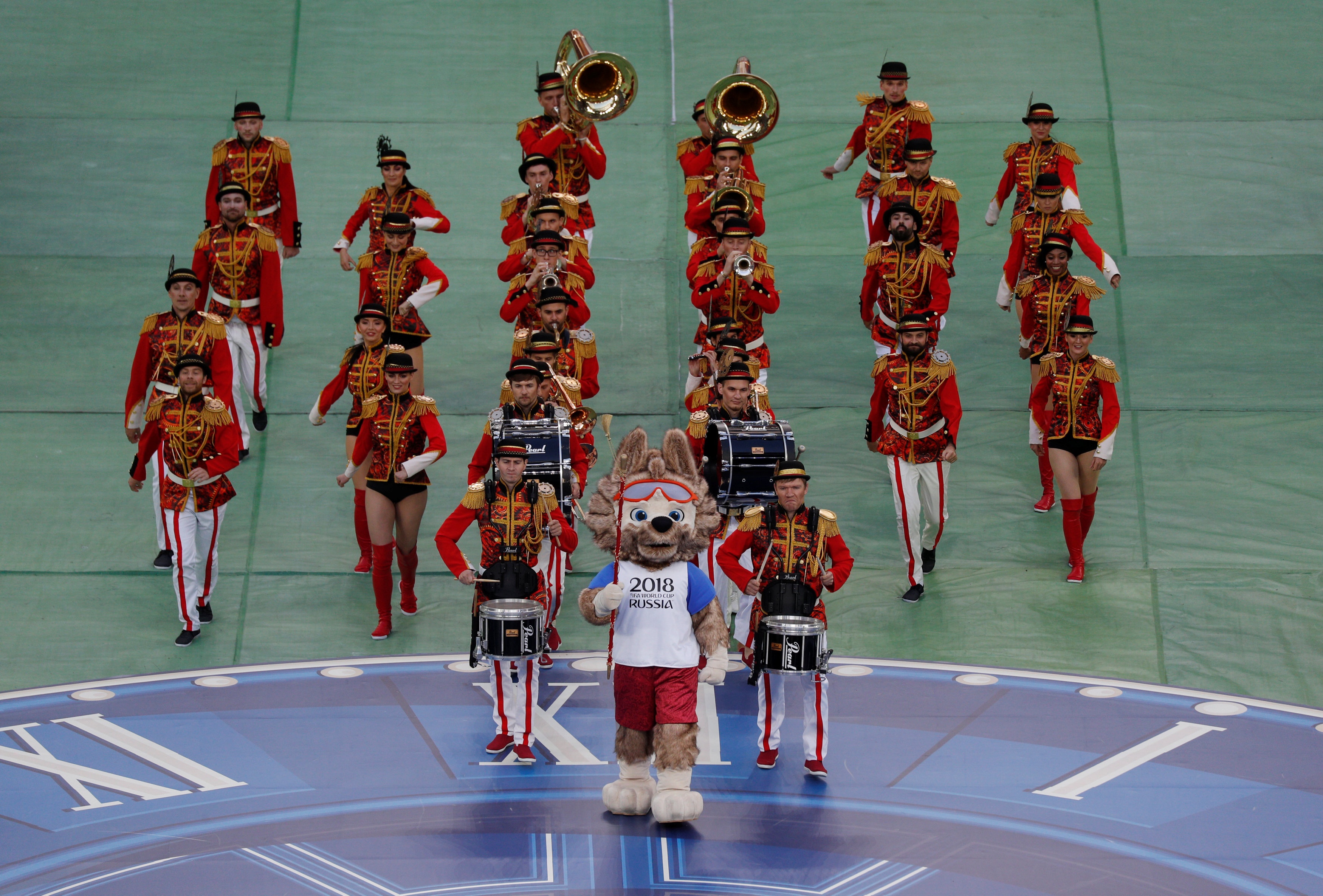 Ro beo rang ro trong buoi le be mac Confeds Cup anh 8