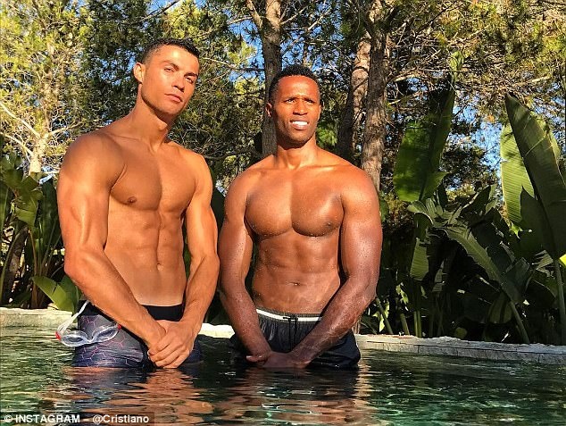 Morata kết thúc kỳ nghỉ hè ảnh 10 Morata ket thuc ky nghi he anh 10