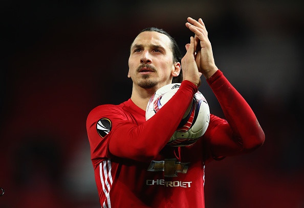 Ibra van o lai Man Utd du da het hop dong anh 7
