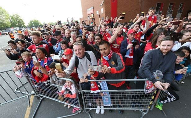 Nhung dieu xay ra khi Lukaku sang MU anh 5