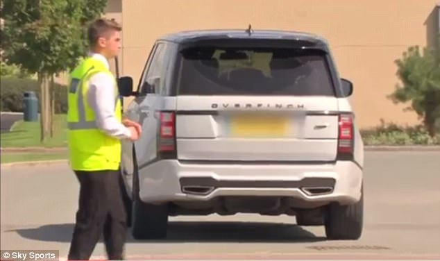 Rooney tươi cười đến kiểm tra y tế tại Everton ảnh 5 Rooney tuoi cuoi den kiem tra y te tai Everton anh 5