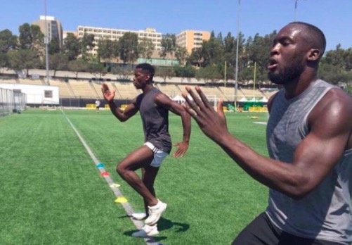 Lukaku bi bat vi gay roi trat tu anh 1