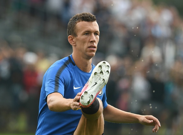 Doi hinh 'khong lo' tren 1, 8 m cua Man Utd anh 9