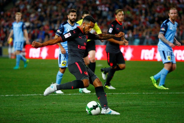 Lacazette ghi bàn ở trận ra mắt ảnh 3 Lacazette ghi ban o tran ra mat anh 3