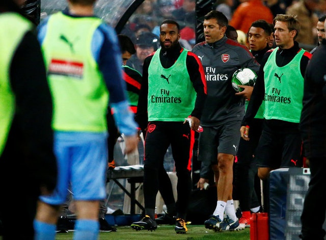 Lacazette ghi bàn ở trận ra mắt ảnh 5 Lacazette ghi ban o tran ra mat anh 5