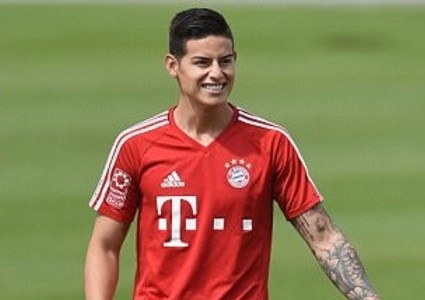 James Rodriguez van muon tro ve khoac ao Real hinh anh