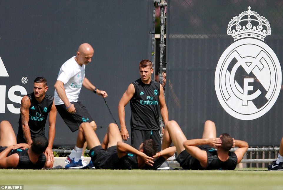 Bale khoe bắp chân cuồn cuộn trong buổi tập ảnh 7 Bale khoe bap chan cuon cuon trong buoi tap anh 7