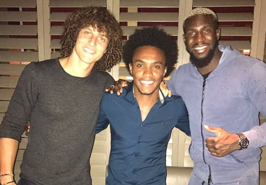 Bakayoko làm CĐV Man Utd mừng hụt 2 lần ảnh 2 Bakayoko lam CDV Man Utd mung hut 2 lan anh 2