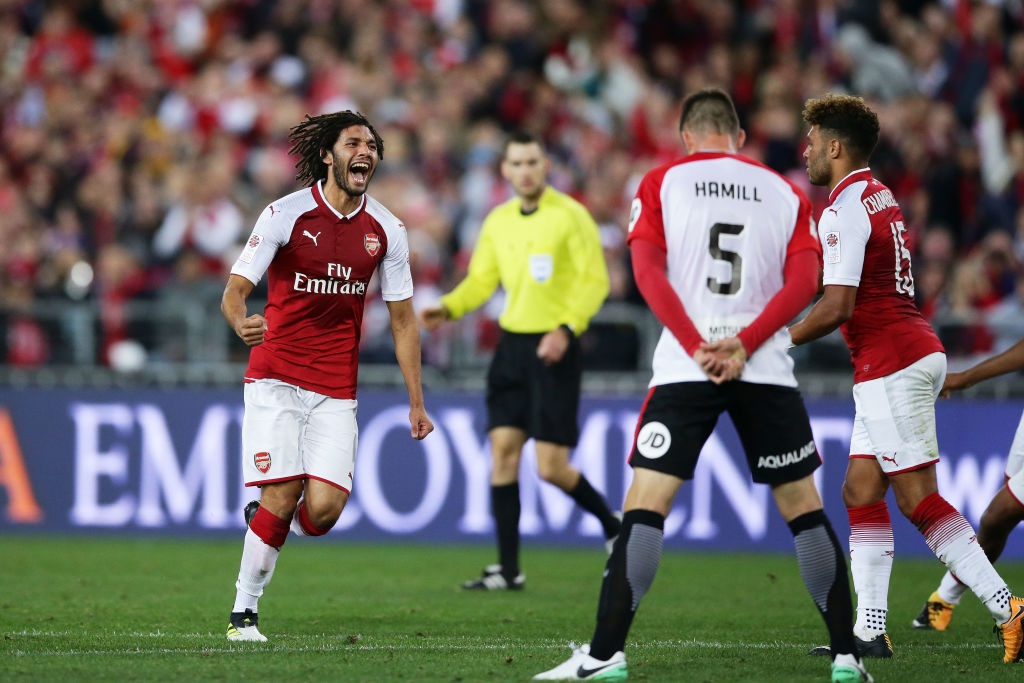 Lacazette đá chính ảnh 5 Lacazette da chinh anh 5