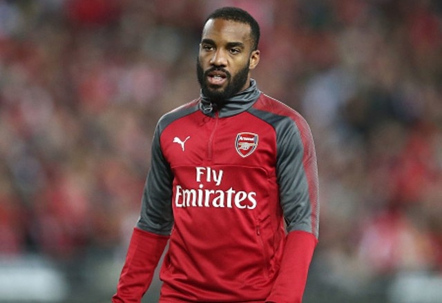 Lacazette da chinh, Arsenal co chien thang thu 2 lien tiep hinh anh