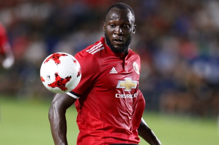 Lukaku gay that vong trong ngay ra mat Man Utd hinh anh
