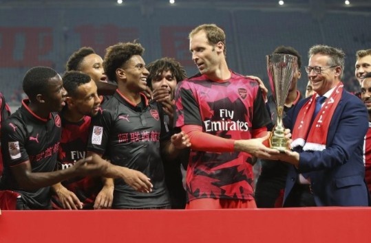 Cech khong cho dong doi an mung cup giao huu ICC hinh anh