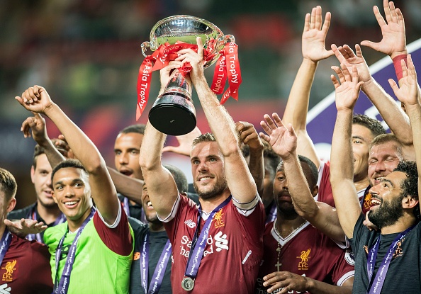 Ha Leicester, Liverpool dang quang Premier League Asia Trophy hinh anh