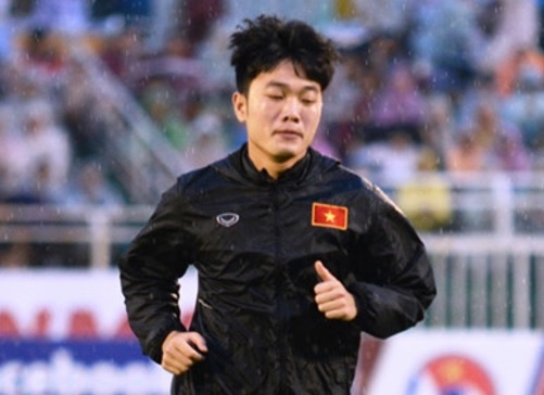 HLV Hai 'lo' am chi Huu Thang sai chien thuat khi dau Han Quoc hinh anh