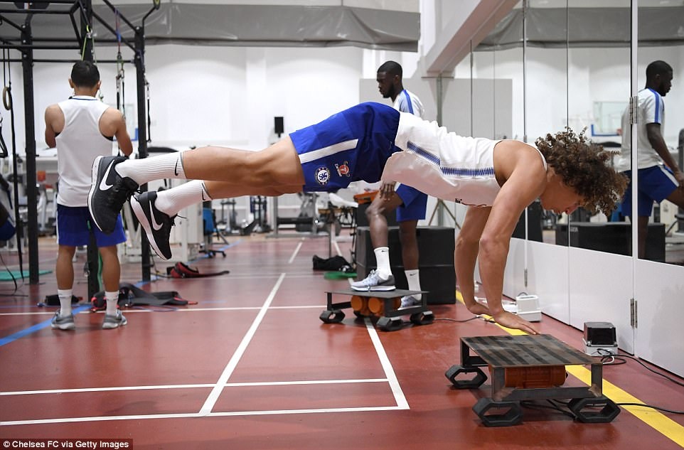 sao Chelsea rèn cơ bắp trong phòng gym ảnh 1 sao Chelsea ren co bap trong phong gym anh 1