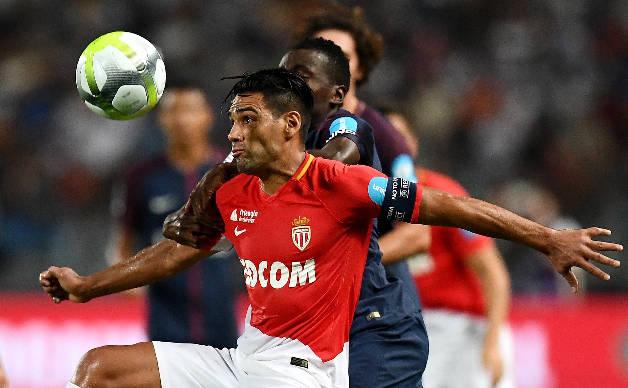 Dani Alves toa sang,  PSG gianh sieu cup Phap anh 8