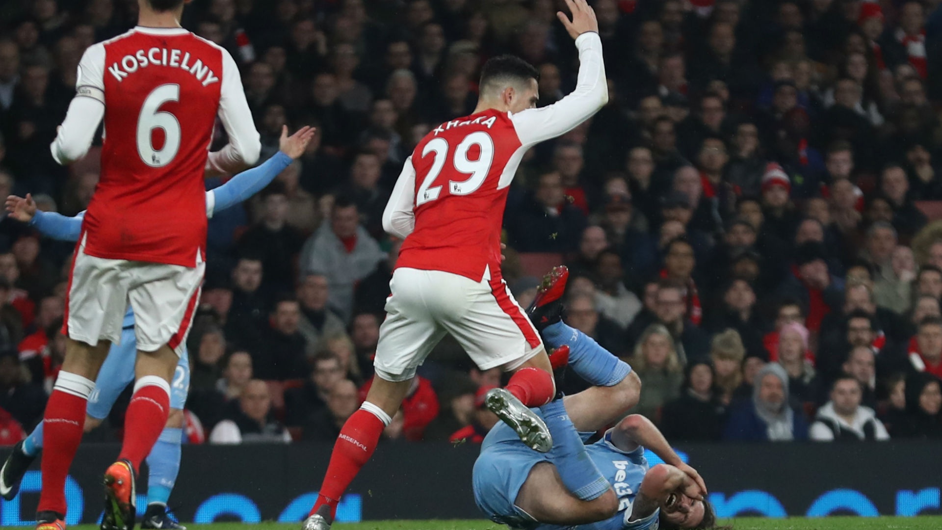 10 cau thu choi ban nhat the gioi anh 6