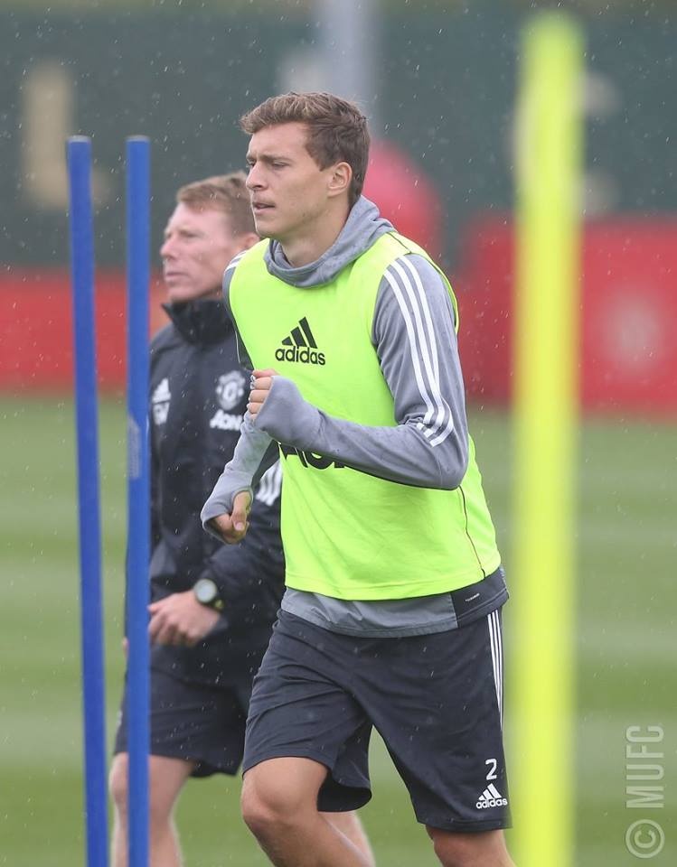 Matic quan quyt Mata trong buoi tap anh 9