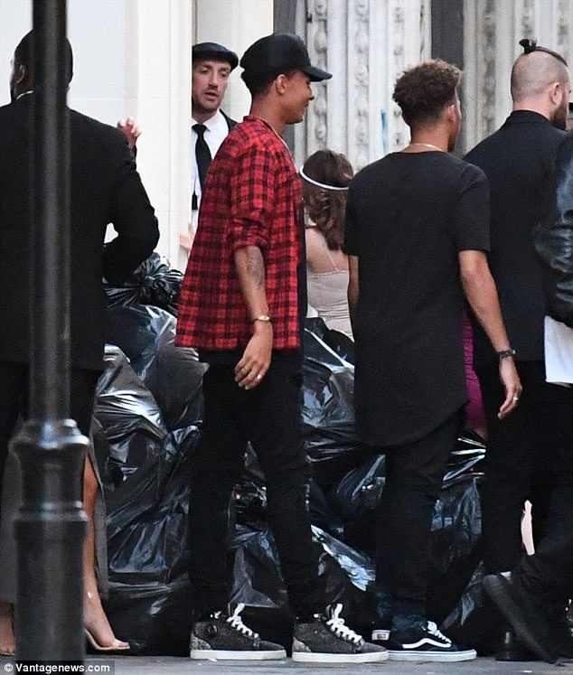 Dele Alli tiec tung thau dem truoc mua giai moi anh 4