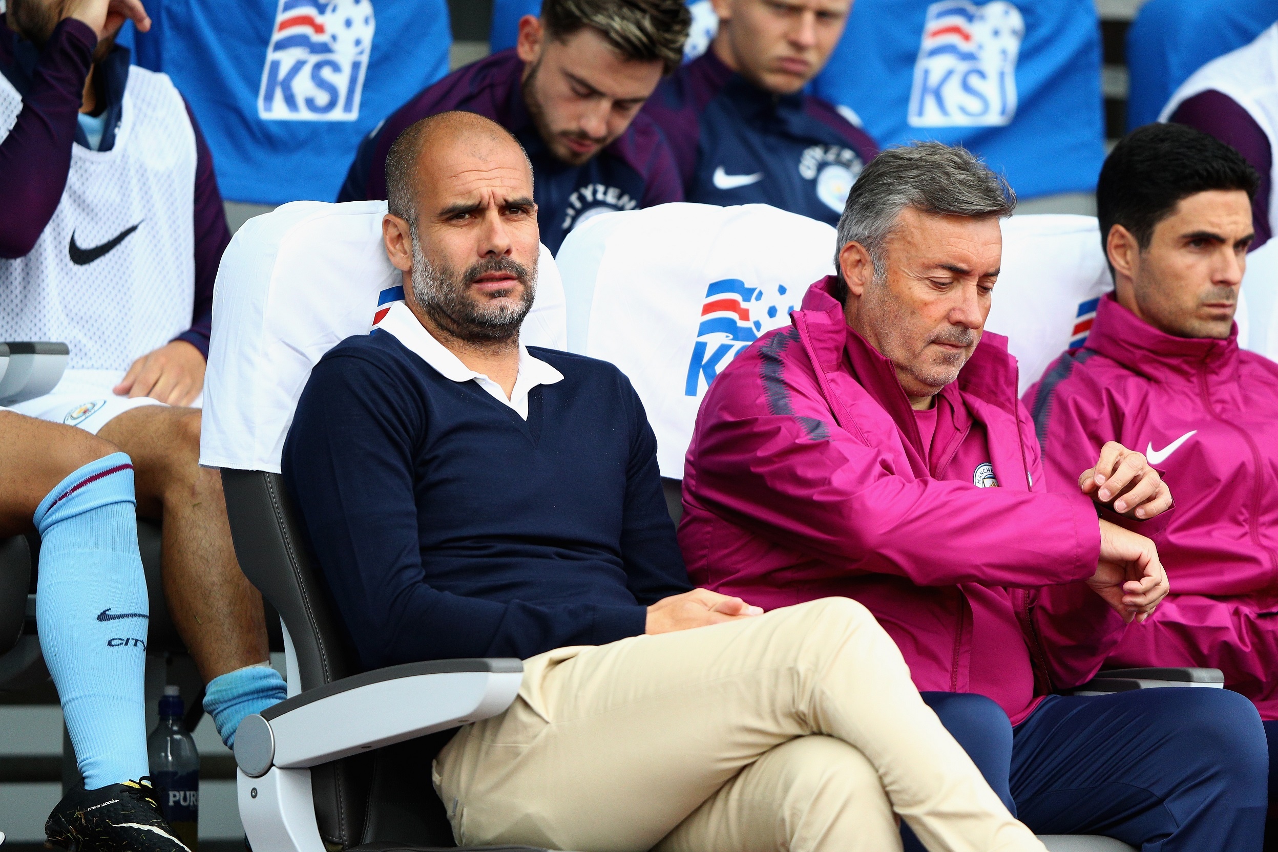 Joe Hart thủng lưới 3 lần khi gặp Man City ảnh 1 Joe Hart thung luoi 3 lan khi gap Man City anh 1