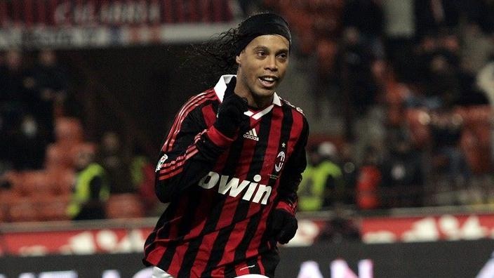 10 vu ban cau thu dat nhat lich su Barcelona anh 4