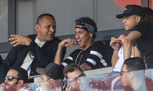 Neymar an mung cuong nhiet anh 9