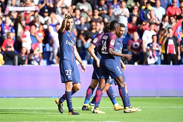 Neymar an mung cuong nhiet anh 7