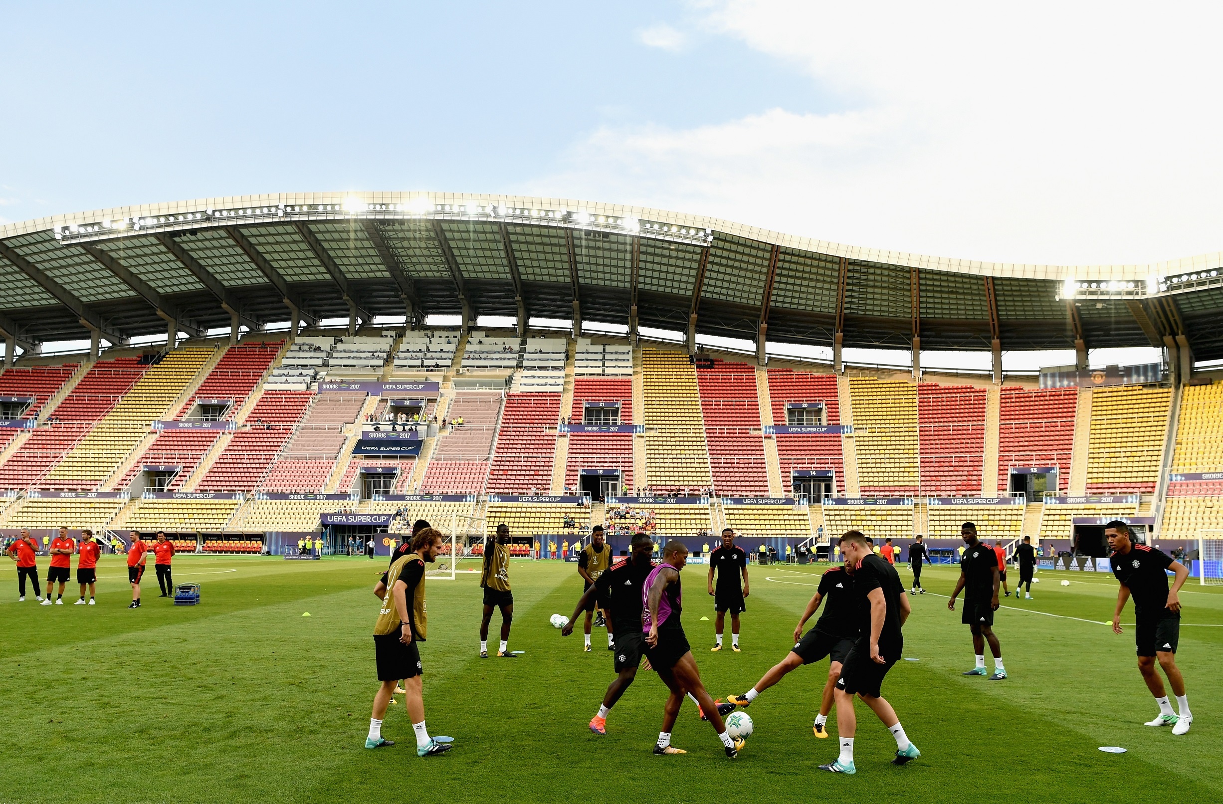 Matic cang thang truoc them dai chien Real anh 1