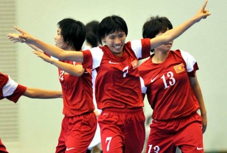Futsal Viet Nam - quyet vuot qua cai bong Thai Lan hinh anh